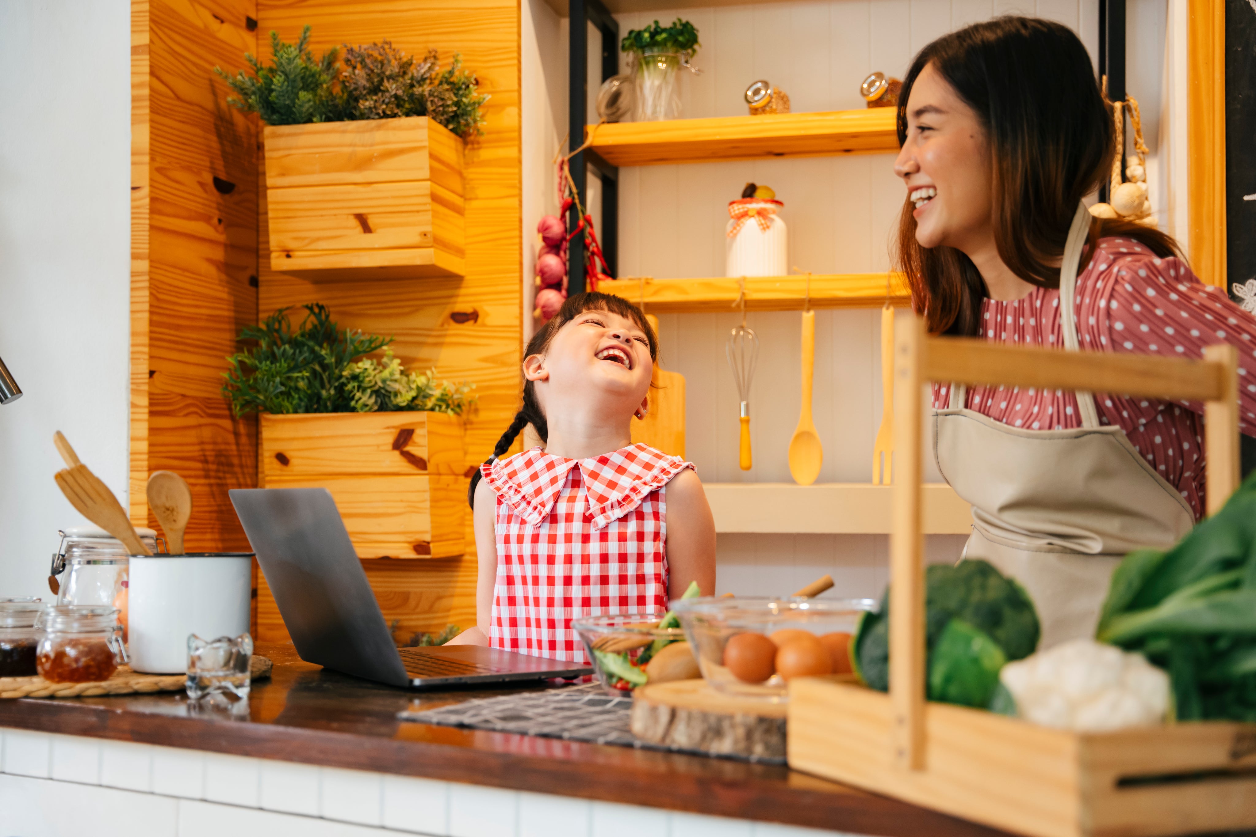 template--25391295430982__fm_review_HxngxB