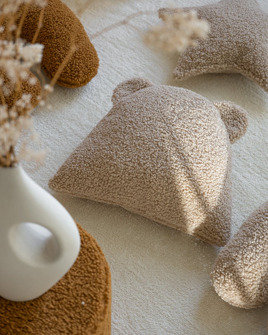Wigiwama Almofada Urso Biscoito - This Little Room