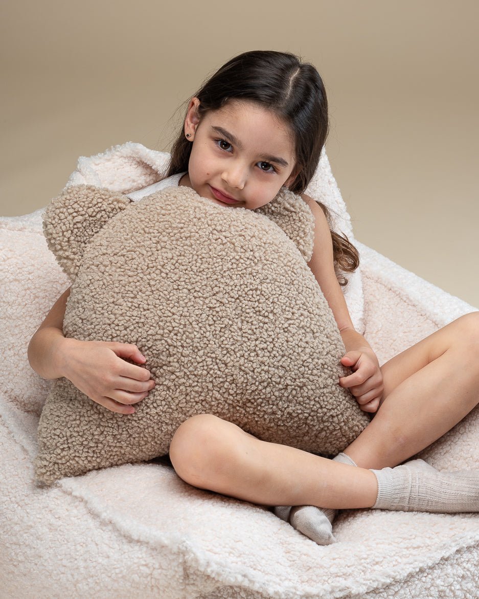 Wigiwama Almofada Urso Biscoito - This Little Room