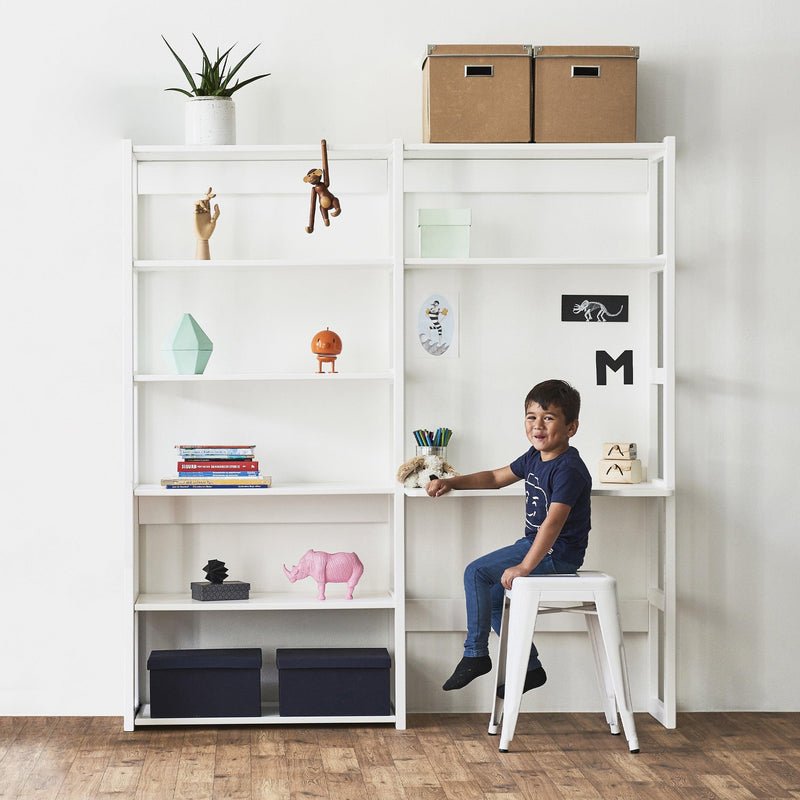 STOREY conjunto com 8 prateleiras e mesa de escrita - This Little Room